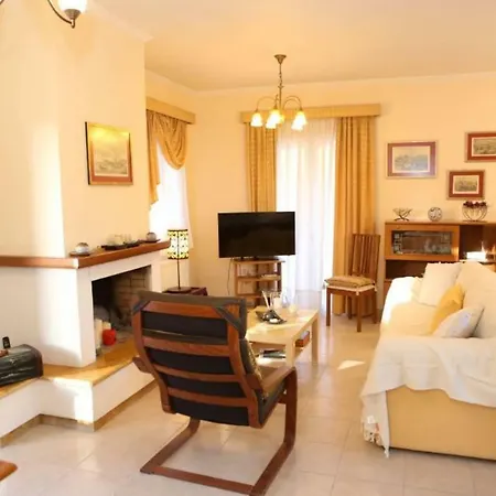 Apartman Lefkes House *
